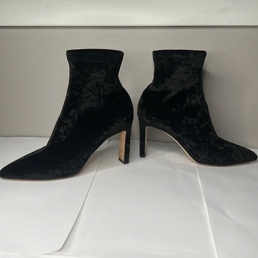 Jimmy Choo 39.5 Louella Black Crushed Velvet Pull On Ankle Boots 3” Heel